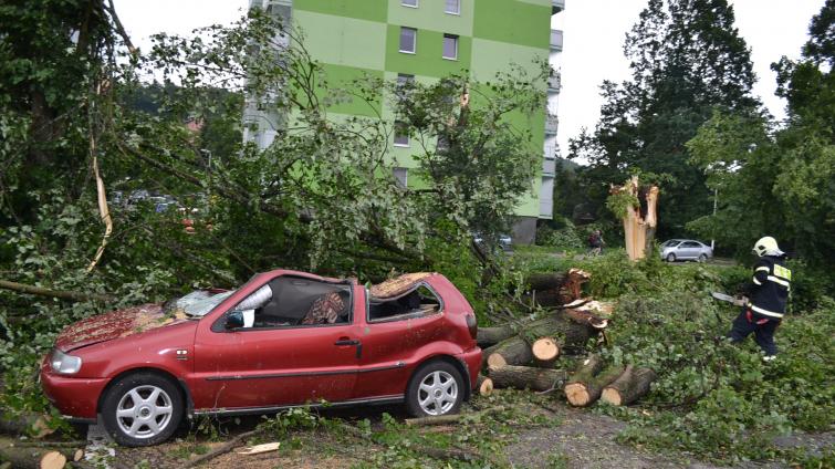 Čtvrteční bouře napáchala v Luhačovicích škody za desítky milionů korun