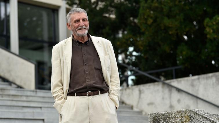 Zmrzlinový kornout v rukou Huby i srbského režiséra