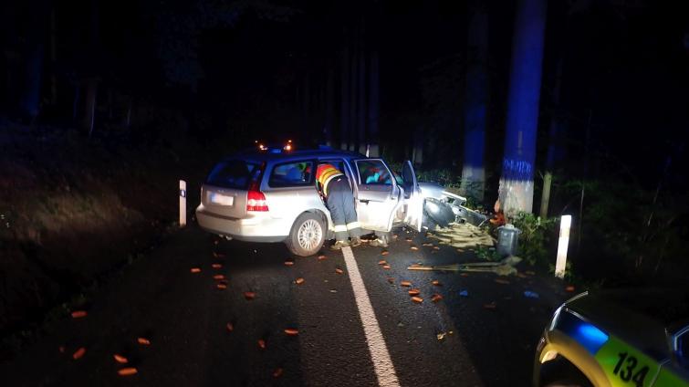 Rychlá jízda na mokré vozovce skončila smrtí mladého řidiče