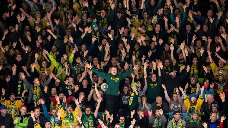 Hokejové derby se dohrávat nebude. Vsetín nabízí výměnu vstupenek nebo peníze 