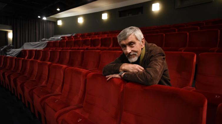 Igor Stránský se vrací do Slováckého divadla s novinovými Kachničkami