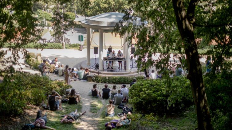 Ve čtvrtek začíná v Luhačovicích multižánrový festival Luhovaný Vincent