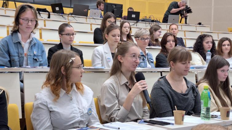 Jinakost a LGBT, dezinformace či duševní poruchy. Studenti ukázali, že mají k aktuálním tématům otevřený přístup 