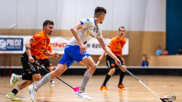 Florbalisté Otrokovic si vyšlápli na vedoucí Bulldogs a do play-off půjdou nejhůře ze čtvrtého místa