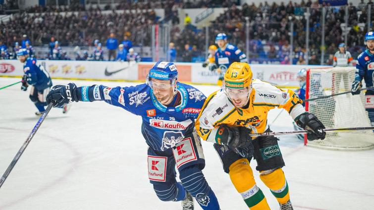 Vsetín prohrál i druhý barážový duel, Jágr překonal rekord NHL