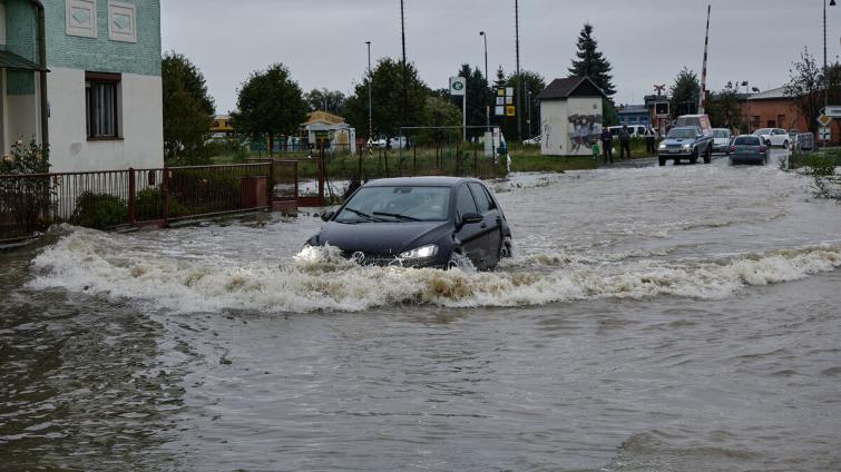 Ve Zdounkách museli evakuovat 60 lidí. Povodně trápí i Kroměříž