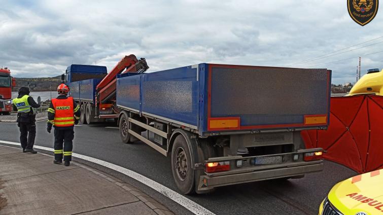 Tragédie u Napajedel: čtyřiasedmdesátiletý cyklista nepřežil srážku s nákladním vozidlem