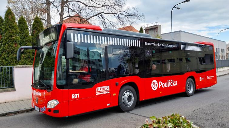 Na linky Pouličky vyjely dva nové autobusy. Brzy přibydou další
