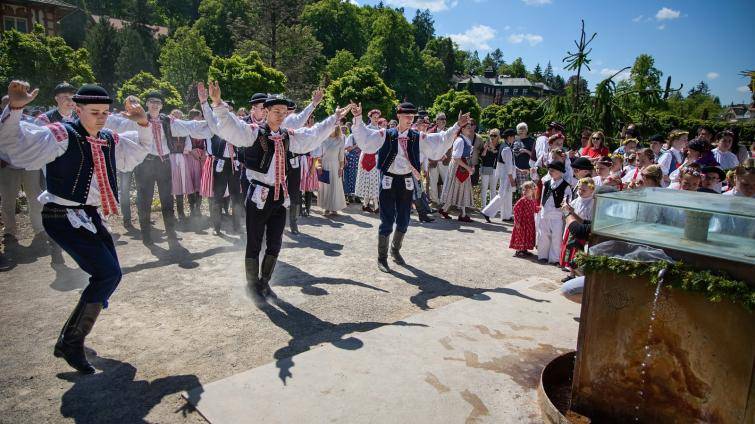 Otevírání pramenů v Luhačovicích klepe na dveře. Třídenní oslavy zahájí Jiří Korn