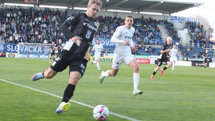 Slovácko prožilo další hrůzu. S Hradcem Králové padlo v dohrávce 1:5 