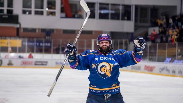 Hokejista Okál končí kariéru. S Berany se loučí také obránci Suhrada s Urbancem