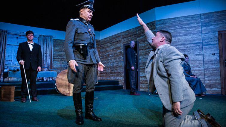 Slovácké divadlo připomene osvobození města Hostinou dravců a unikátní debatou s historiky