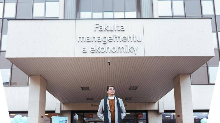 Od odvážných začátků až ke světovým úspěchům. Zlínská Fakulta managementu a ekonomiky slaví 30 let