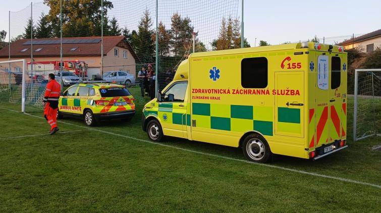 Dva ošklivé pády si vynutily zásah záchranářů. Pro mladou dívku letěl vrtulník