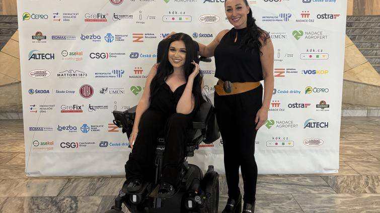 Zrazují ji vlastní svaly. Přesto devatenáctiletá Mariana ze Zlína tančí a pomáhá druhým