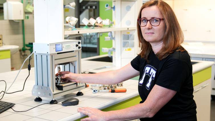 Vědci z UTB vyvíjí speciální materiál, který zvýší bezpečnost jaderných elektráren