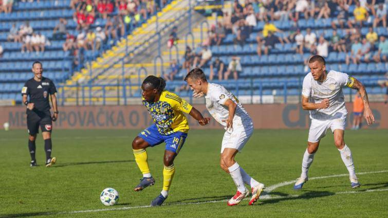 Ševci poprvé doma prohráli, trenéra Červenku vytočil útočník Kanu 