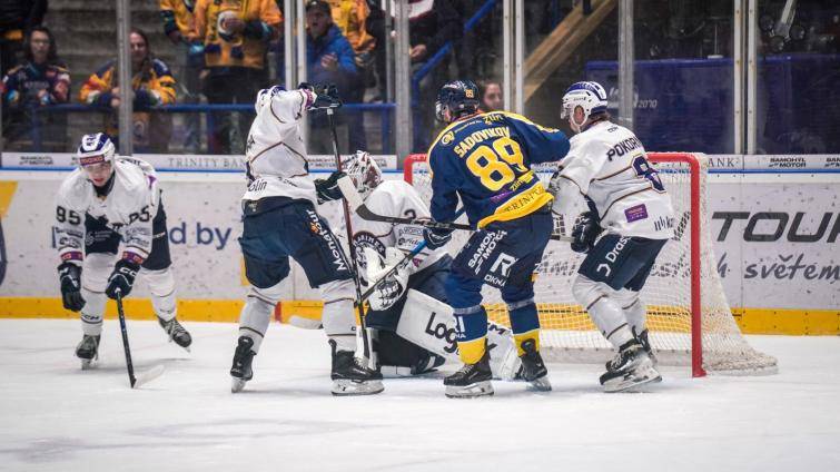 Berani si poradili s Kolínem, Vsetín otočil zápas v Táboře