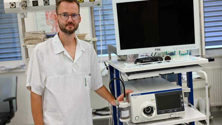Nové špičkové vybavení v Uherskohradišťské nemocnici pomůže včas odhalit rakovinu střev