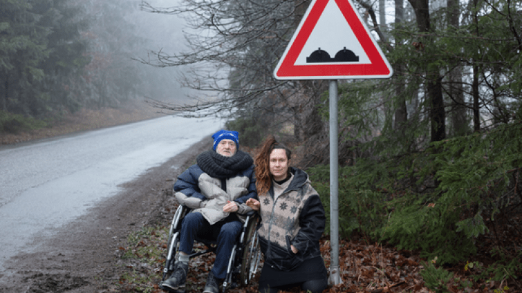 Krajská galerie ve Zlíně zahájí podzim výstavou umělkyň, které pečují o své blízké