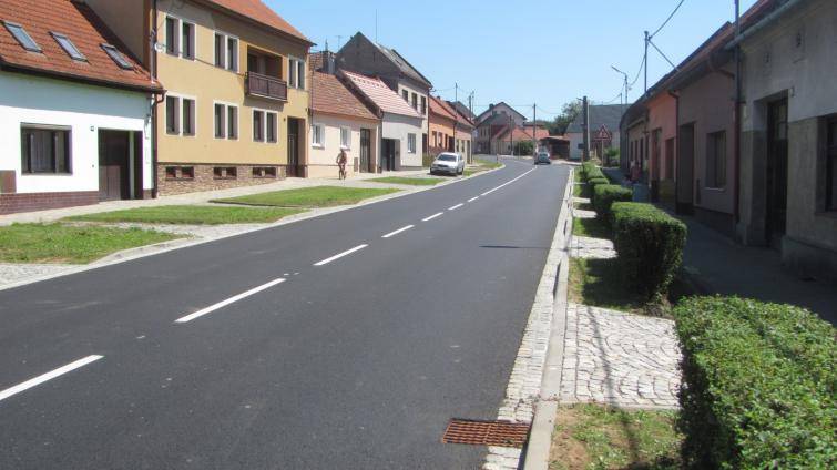 Silniční průtah Hlukem prošel rekonstrukcí za 17 milionů