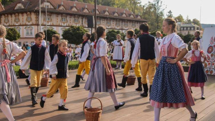 Luhačovice budou čtyři dny žít Písní a tancem