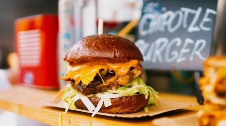 Food trucky přivezou na náměstí Míru kulinářské speciality z celého světa