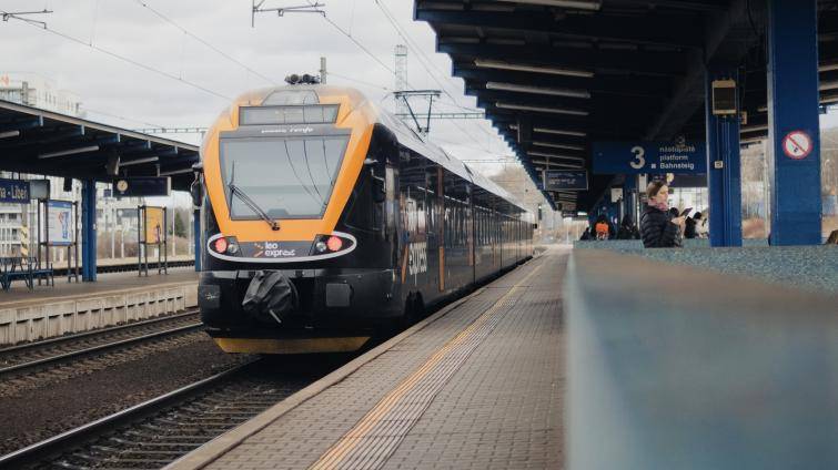 Zlínský kraj bude mít od jara další přímé vlakové spojení s Prahou a Bratislavou