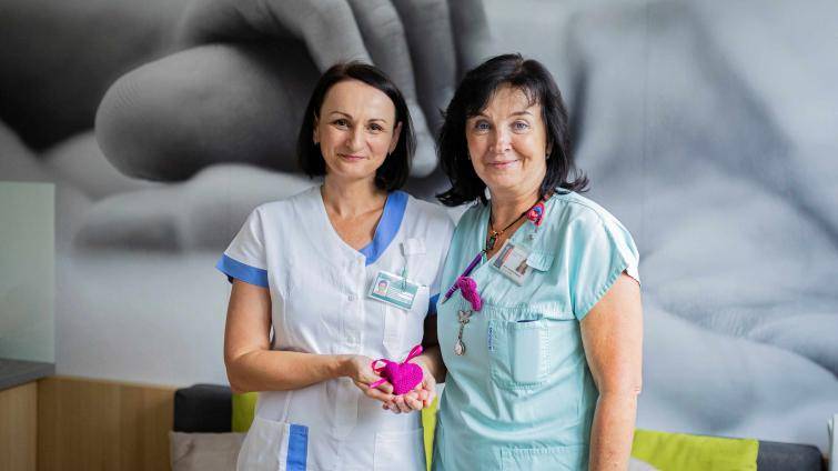 Zdravotnice z Baťovky bojují o cenu Purpurové srdce rodičů. Hlasovat pro ně můžete do konce října