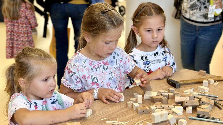 Tradiční řemesla i profese budoucnosti. Ve Zlíně se o víkendu koná oblíbený festival nejen pro děti
