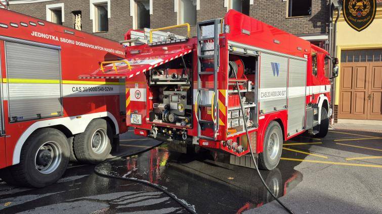 Ve zbrojnici dobrovolných hasičů v Kunovicích dopoledne hořelo