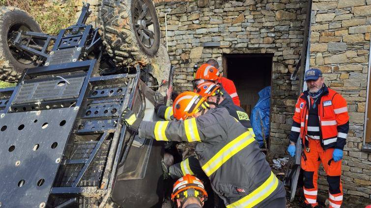 V Želechovicích nad Dřevnicí zavalila muže čtyřkolka
