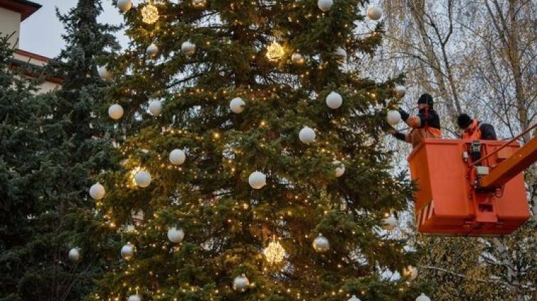 Vánoce v Luhačovicích? Více světel, nové ozdoby i Hvězdný fotopoint