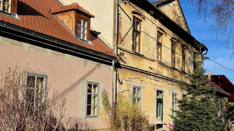 Zámeček v Hrádku začal sloužit veřejnosti. Vznikla zde knihovna a kreativní HUB