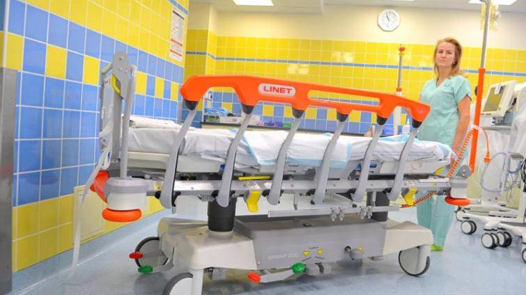 Valašskomeziříčské ARO má k dispozici moderní transportní lůžko pro urgentní pacienty