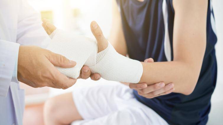 Úrazů na ledu přibývá. Na urgentním příjmu KNTB skončilo o čtvrtinu více pacientů