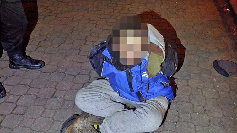 Incident v trolejbusu ve Zlíně: Drogově závislý mladík vyhrožoval cestujícím, že je pobodá injekčními jehlami