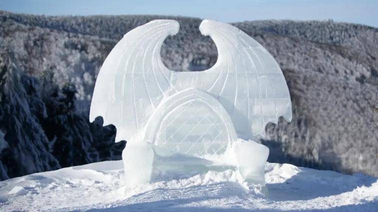 Ledové sochy na Pustevnách startují už o víkendu