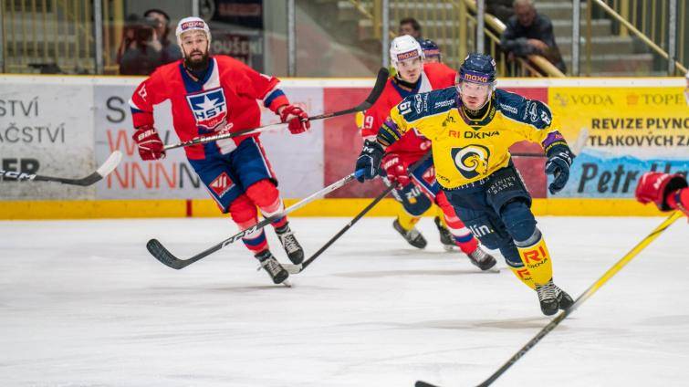Berani podlehli Třebíči, o předkolo play-off zabojují v sobotu. Vsetín schytal „bůra“ od Pardubic
