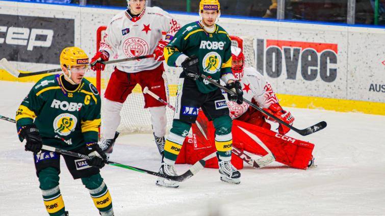 Berani vyhráli v Chomutově, Vsetín padl se Slavií v nájezdech 