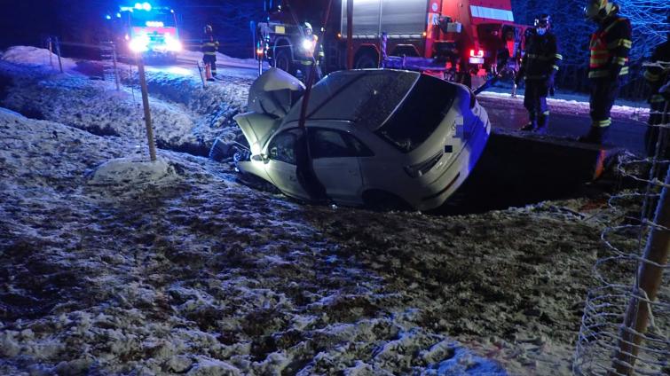 dopravní nehoda u Velkých Karlovic