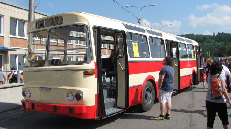 Po Zlíně a Otrokovicích budou jezdit historická vozidla