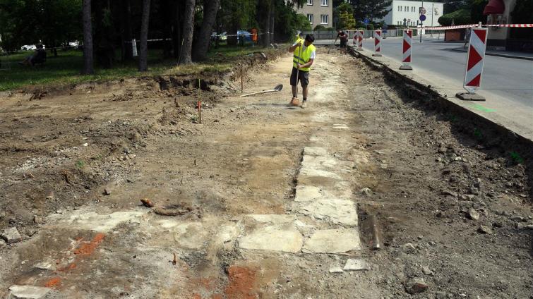 Pod chodníkem se ukrýval 550 let starý objev