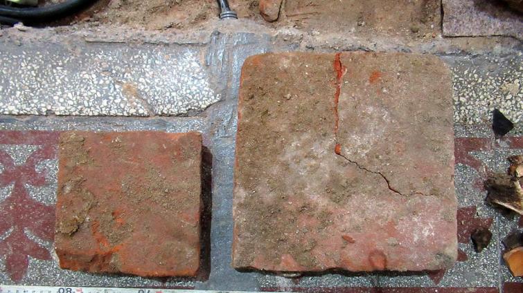 Archeologové v kostele objevili hrob starý 300 let