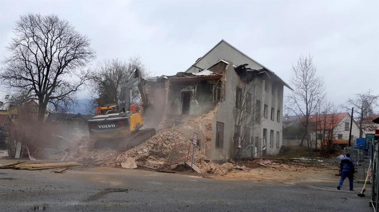 demolice v centru města