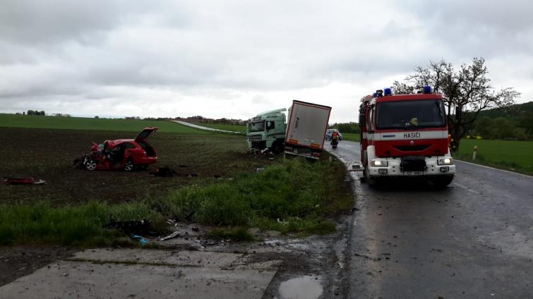 Dopravní nehodu nepřežila řidička osobního automobilu
