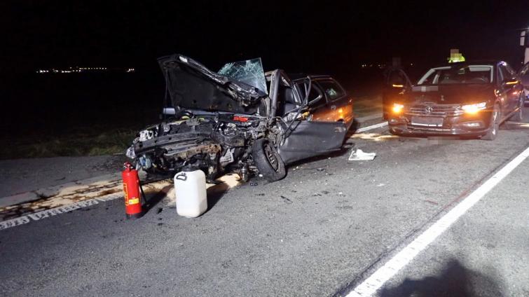 Těžká dopravní nehoda uzavřela hlavní silniční tah u Uherského Brodu