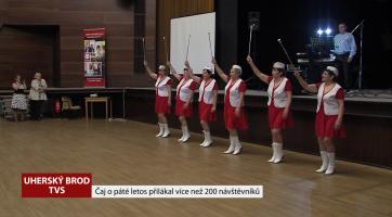 Čaj o páté letos přilákal více než 200 návštěvníků