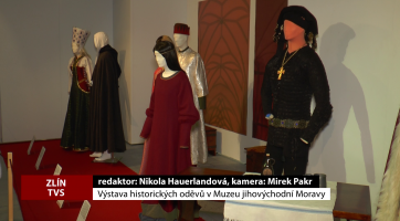 Výstava historických oděvů v Muzeu jihovýchodní Moravy