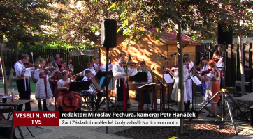 Žáci Základní umělecké školy zahráli Na lidovou notu